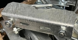 Třmen protikus 4mm, rozteč 150mm, žárový zinek